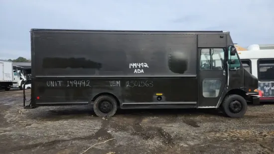 Picture of 2010-freightliner-mt55-chassis-truck-delivery